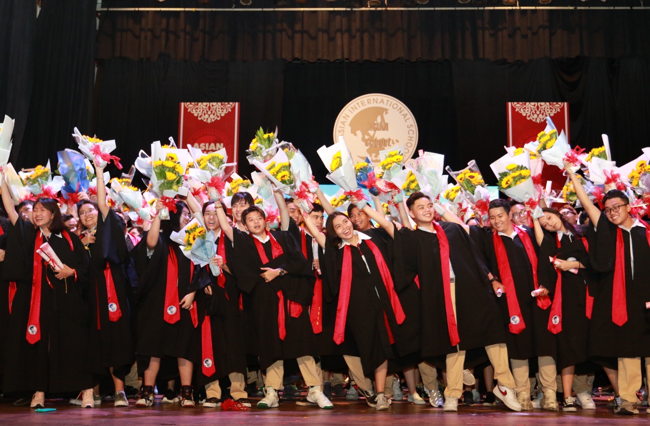 Asian School vinh danh 347 tân tú tài trong lễ tốt nghiệp 2019