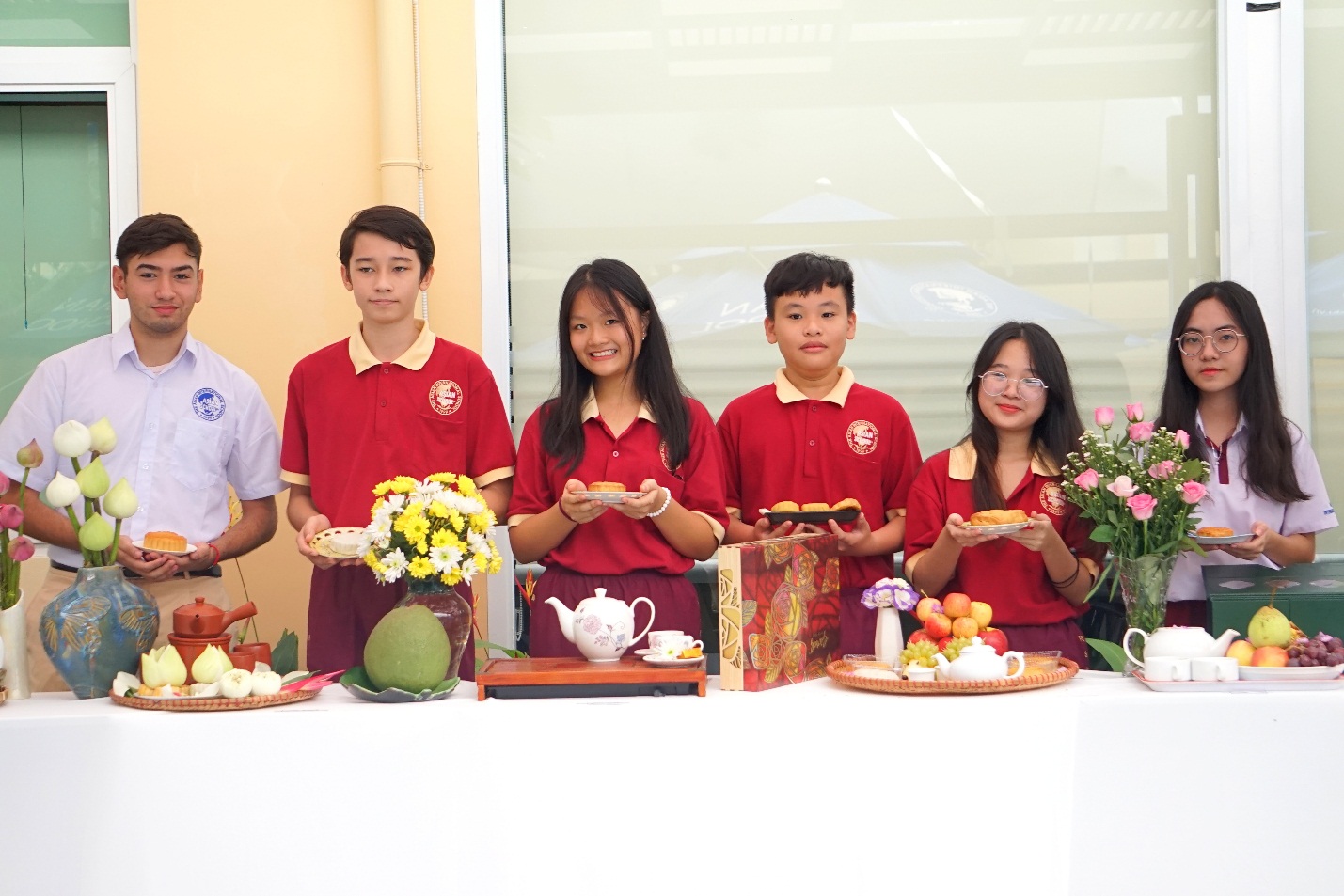 Vui hội trăng rằm rộn ràng và ngập tràn sắc màu của học sinh Asian School