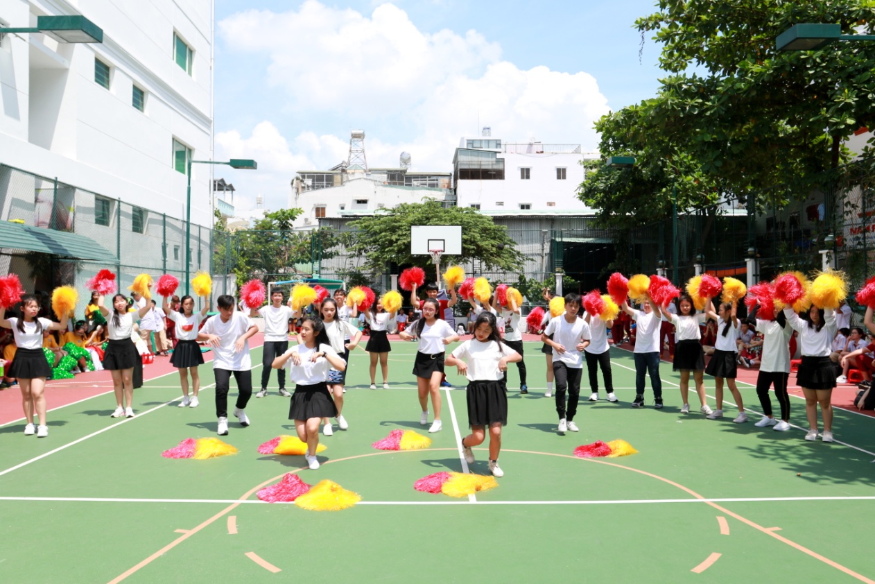 Tưng bừng sắc màu ngày hội thể thao Asian School 2018